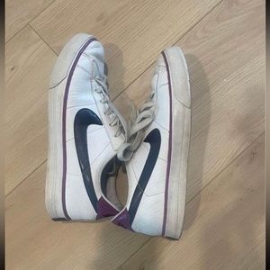 Vintage nike shoes